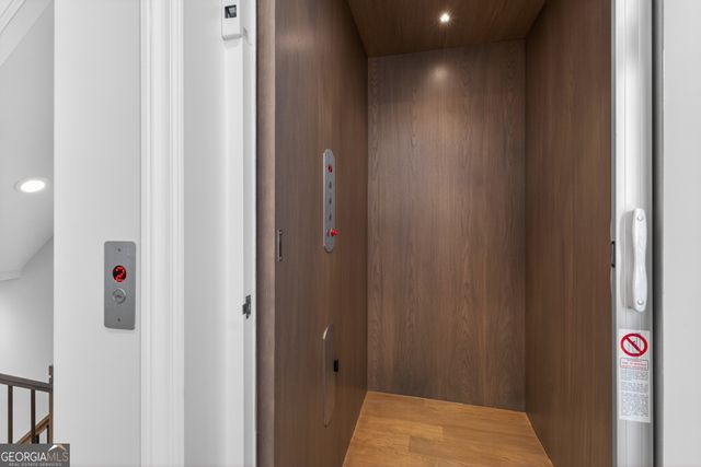 8255 Main Street, Woodstock, GA 30188