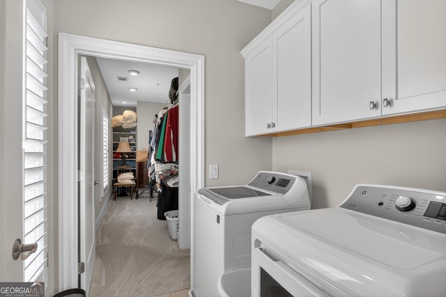 8255 Main Street, Woodstock, GA 30188