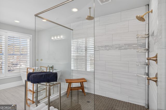 8255 Main Street, Woodstock, GA 30188