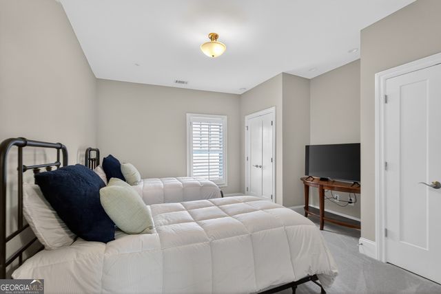 8255 Main Street, Woodstock, GA 30188