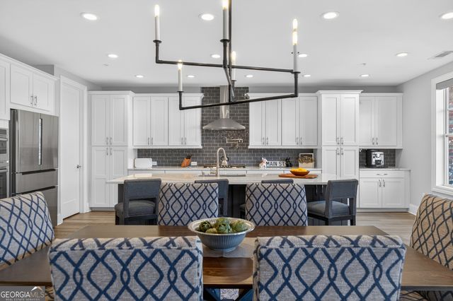 8255 Main Street, Woodstock, GA 30188