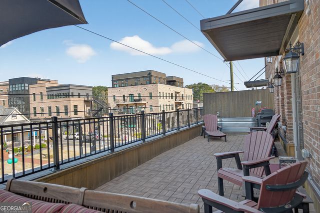 8255 Main Street, Woodstock, GA 30188