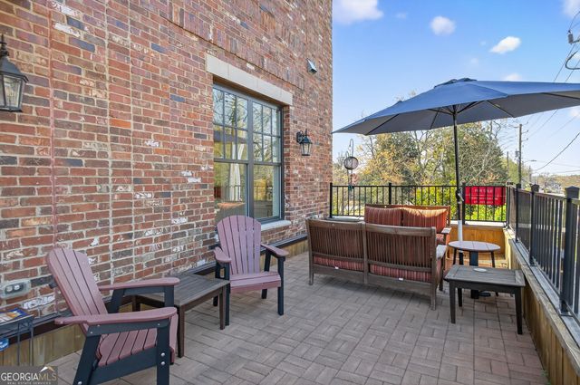 8255 Main Street, Woodstock, GA 30188