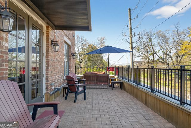 8255 Main Street, Woodstock, GA 30188