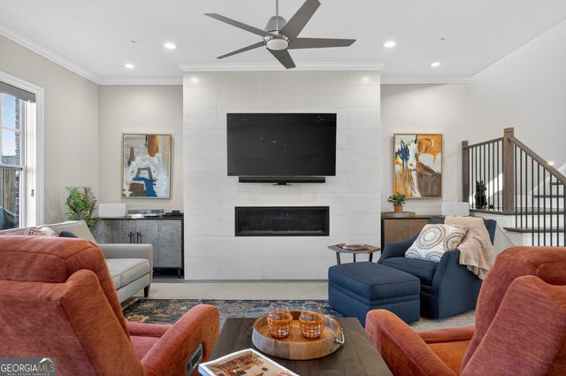 8255 Main Street, Woodstock, GA 30188