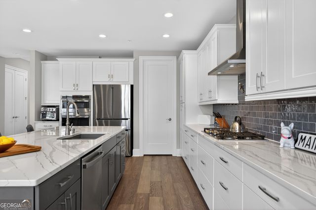 8255 Main Street, Woodstock, GA 30188