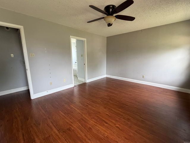 24 Meadow Ridge Loop, Maumelle, AR 72113