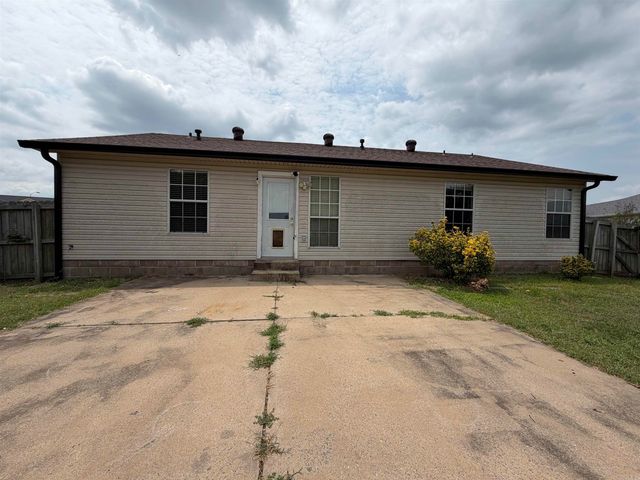 24 Meadow Ridge Loop, Maumelle, AR 72113
