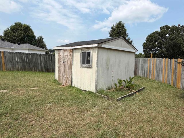 24 Meadow Ridge Loop, Maumelle, AR 72113