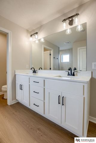 11110 N 172 Street, Bennington, NE 68007