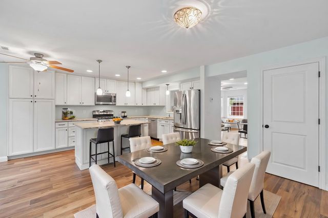 39 Kensington Way 39, Tewksbury, MA 01876