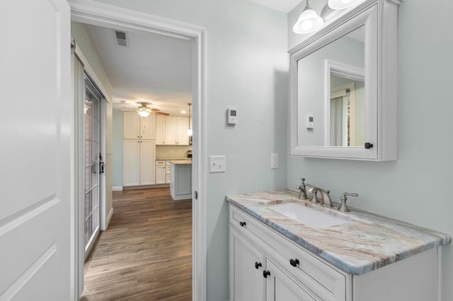 39 Kensington Way 39, Tewksbury, MA 01876