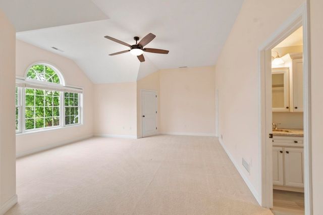 39 Kensington Way 39, Tewksbury, MA 01876