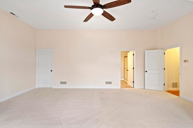39 Kensington Way 39, Tewksbury, MA 01876