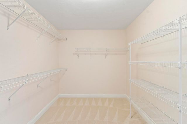 39 Kensington Way 39, Tewksbury, MA 01876