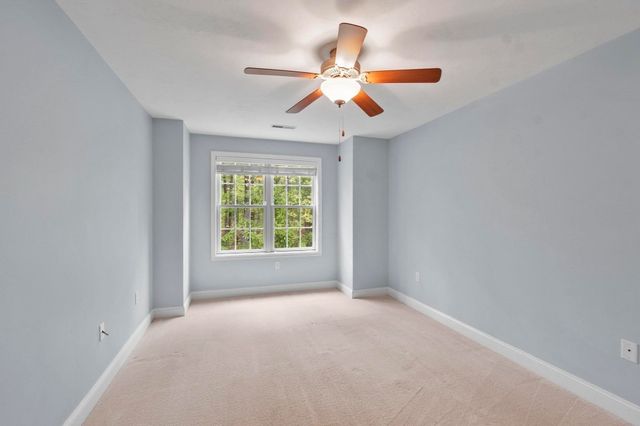 39 Kensington Way 39, Tewksbury, MA 01876