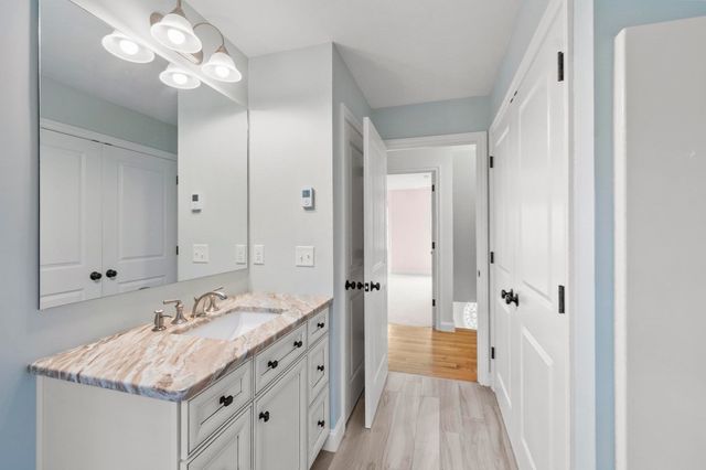 39 Kensington Way 39, Tewksbury, MA 01876