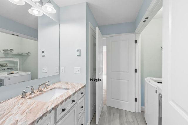 39 Kensington Way 39, Tewksbury, MA 01876