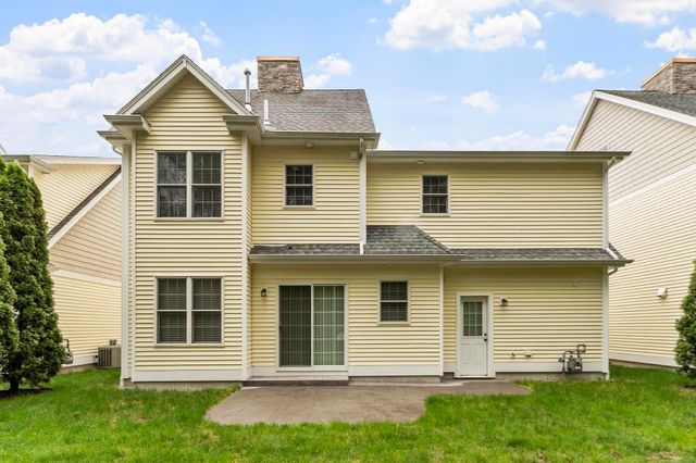 39 Kensington Way 39, Tewksbury, MA 01876