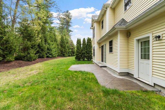 39 Kensington Way 39, Tewksbury, MA 01876