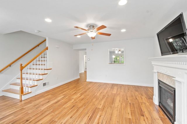 39 Kensington Way 39, Tewksbury, MA 01876