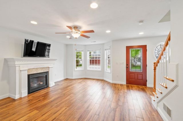 39 Kensington Way 39, Tewksbury, MA 01876