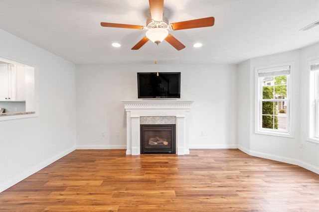 39 Kensington Way 39, Tewksbury, MA 01876