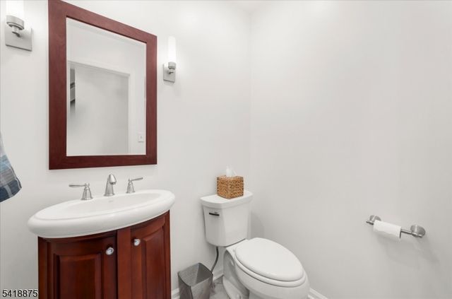 24 Partridge Rd, Readington Twp., NJ 08822