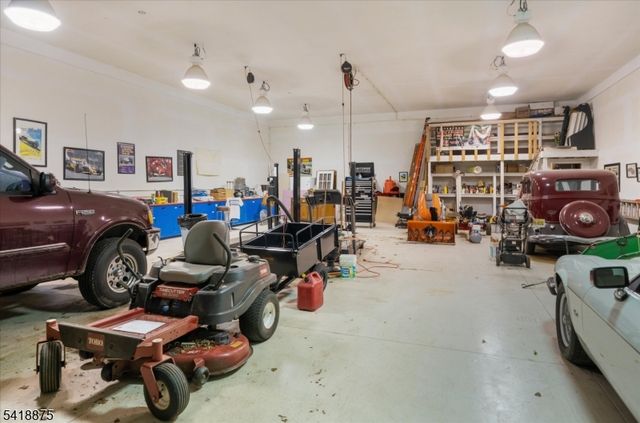 24 Partridge Rd, Readington Twp., NJ 08822