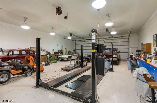 24 Partridge Rd, Readington Twp., NJ 08822