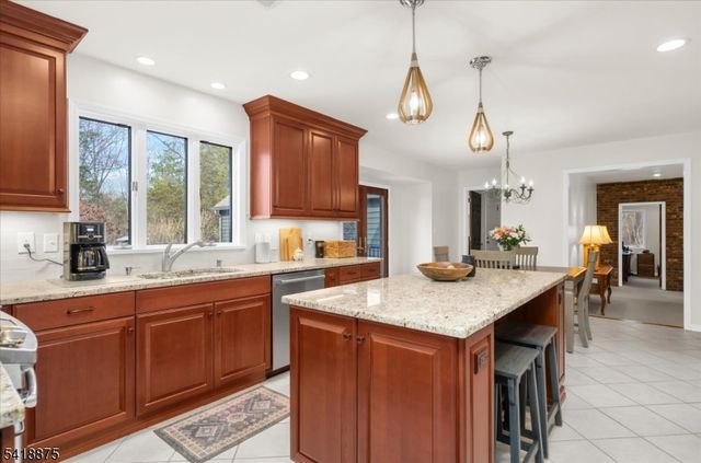 24 Partridge Rd, Readington Twp., NJ 08822