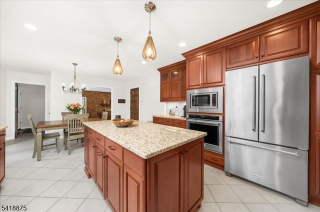 24 Partridge Rd, Readington Twp., NJ 08822