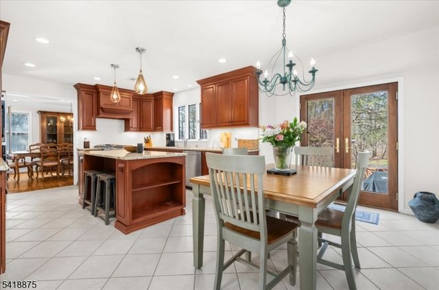 24 Partridge Rd, Readington Twp., NJ 08822