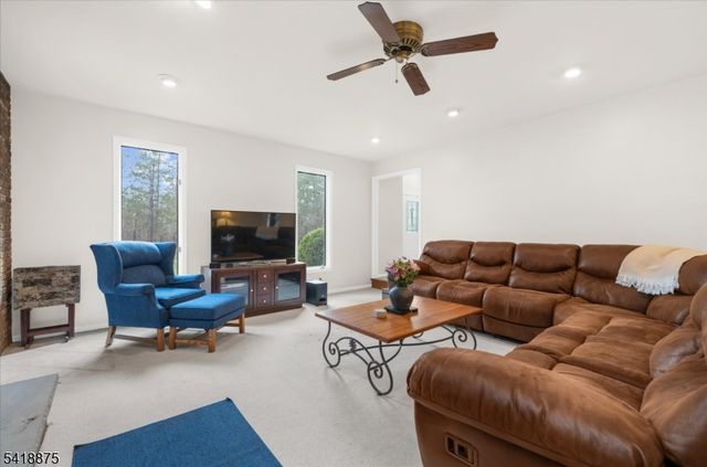 24 Partridge Rd, Readington Twp., NJ 08822