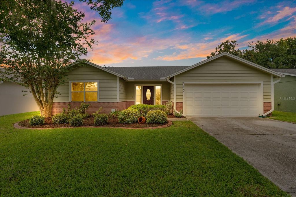 Image 1 of property listing at 1324 SILVERTHORN DRIVE, Orlando, FL 32825