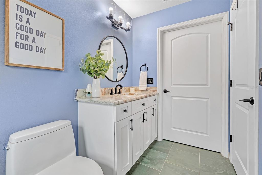 Image 19 of property listing at 1324 SILVERTHORN DRIVE, Orlando, FL 32825