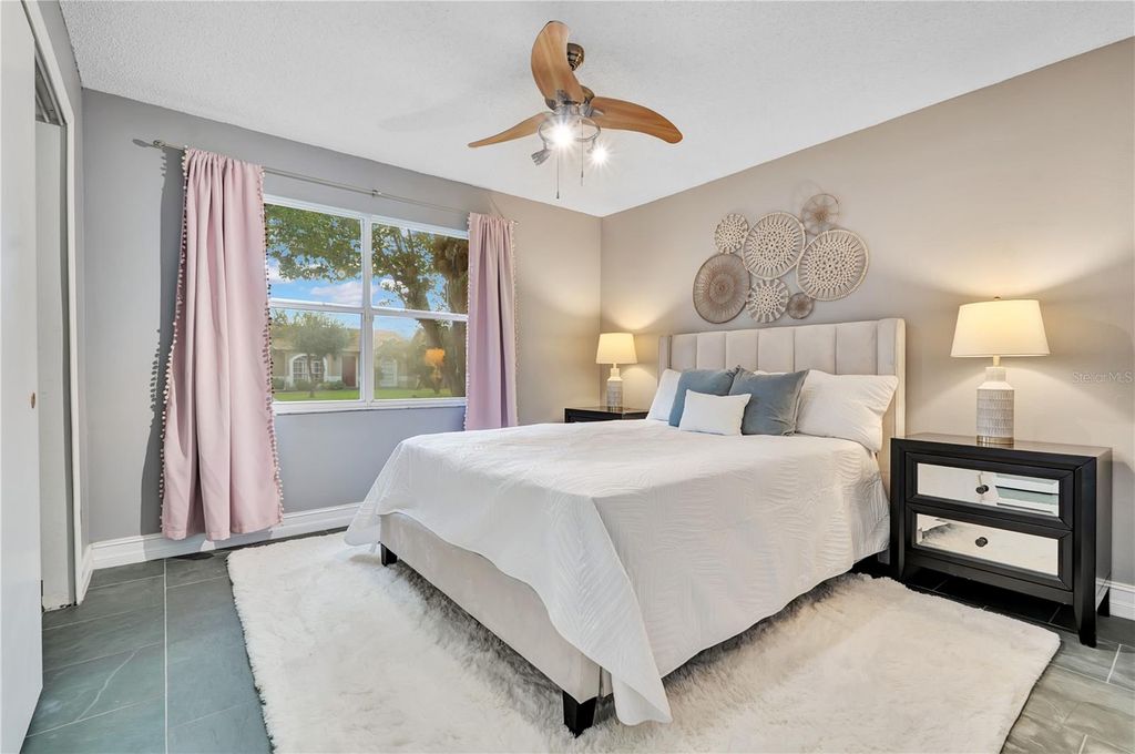 Image 22 of property listing at 1324 SILVERTHORN DRIVE, Orlando, FL 32825