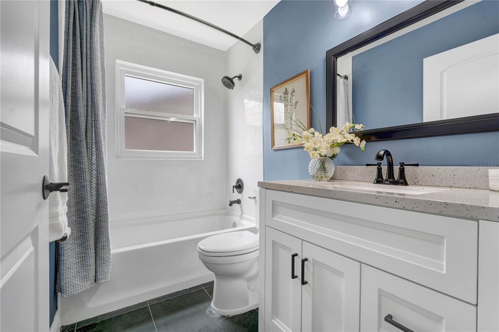 Image 25 of property listing at 1324 SILVERTHORN DRIVE, Orlando, FL 32825