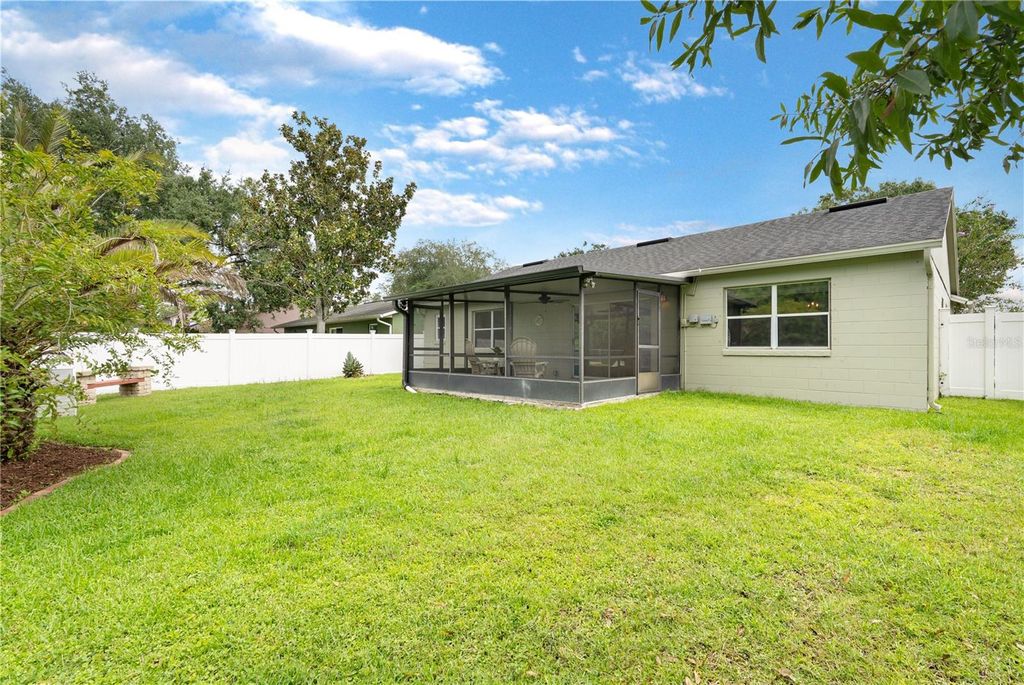 Image 29 of property listing at 1324 SILVERTHORN DRIVE, Orlando, FL 32825