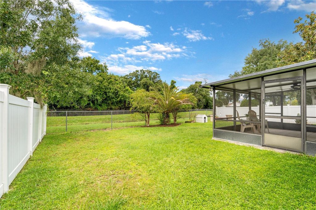 Image 32 of property listing at 1324 SILVERTHORN DRIVE, Orlando, FL 32825