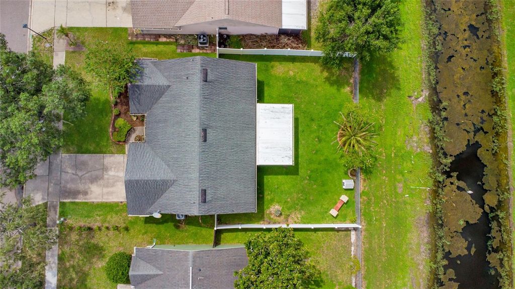 Image 37 of property listing at 1324 SILVERTHORN DRIVE, Orlando, FL 32825