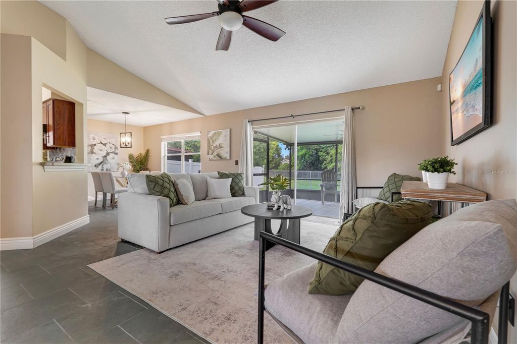 Image 5 of property listing at 1324 SILVERTHORN DRIVE, Orlando, FL 32825