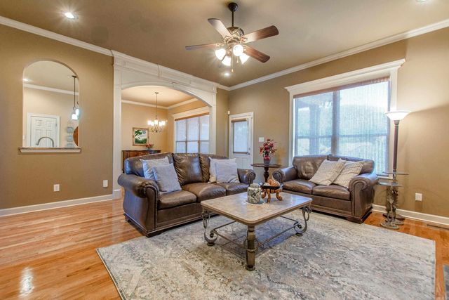 209 Commentry Lane, Little Rock, AR 72223