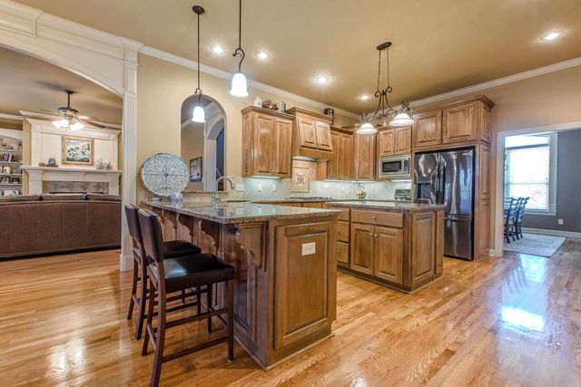 209 Commentry Lane, Little Rock, AR 72223