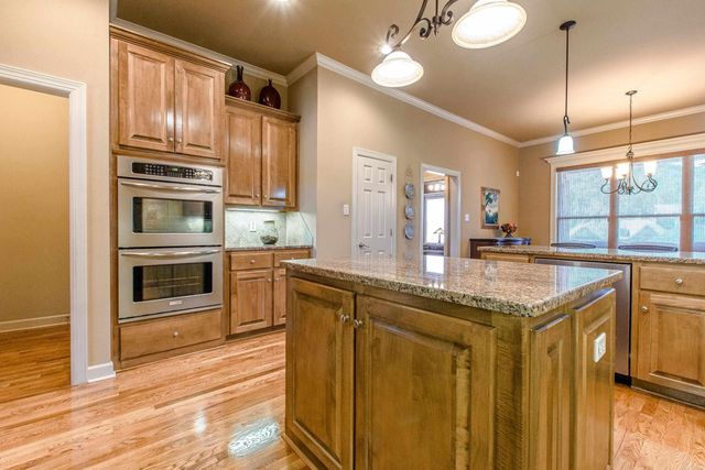 209 Commentry Lane, Little Rock, AR 72223