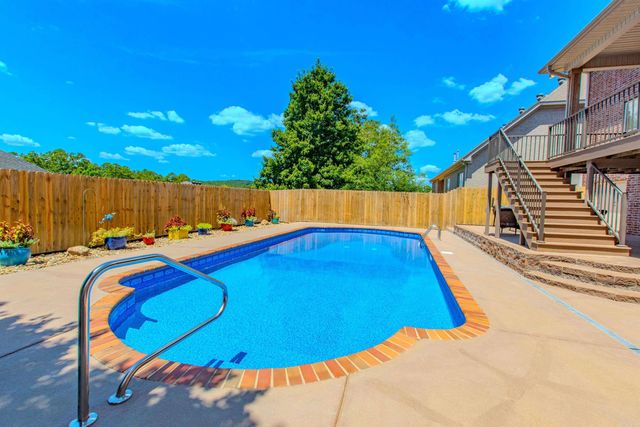 209 Commentry Lane, Little Rock, AR 72223