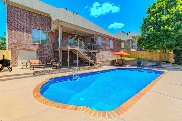 209 Commentry Lane, Little Rock, AR 72223