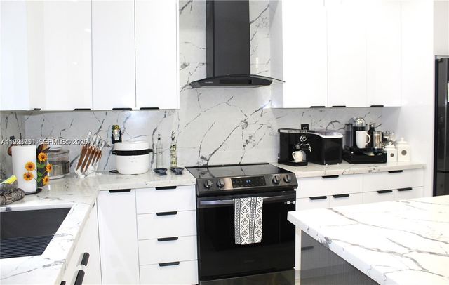 1209 NE 32nd Ave, Homestead, FL 33033