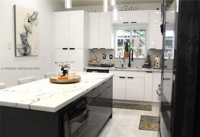 1209 NE 32nd Ave, Homestead, FL 33033