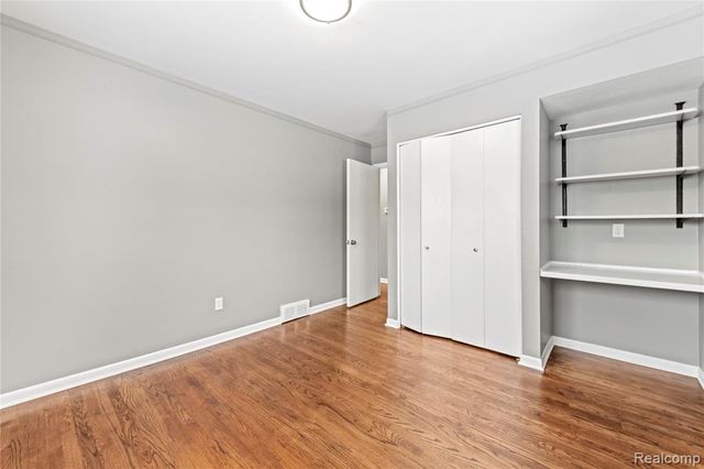 28507 Sunnydale Street, Livonia, MI 48154